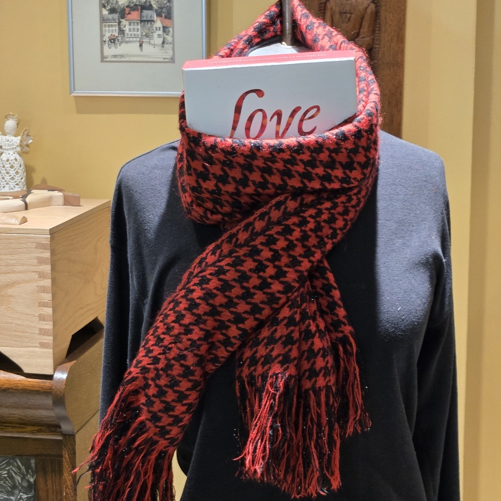 Red & black houndstooth Unisex Large Scarf | Soft & Warm, Cozy Winter Shawl | - Picture 12 of 16